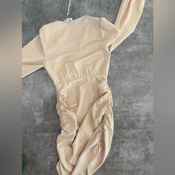 Oh Polly champagne dress size 4 - Picture 2 of 3